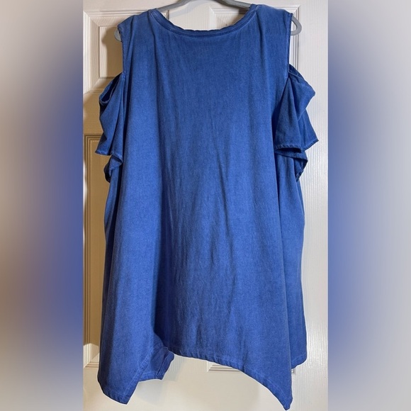 LANE BRYANT Women’s Plus Size Cold Shoulder Sharkbite-hem Tee Size‎ 26/28 - Picture 2 of 4